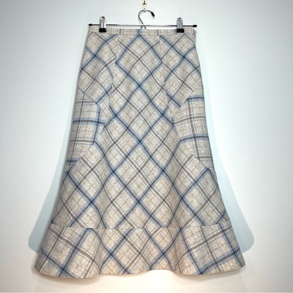 Pinore Dresses & Skirts - PINORE Wool Blend Off-White Gray Light Blue Skirt Ruffle Hem Lined Size Small